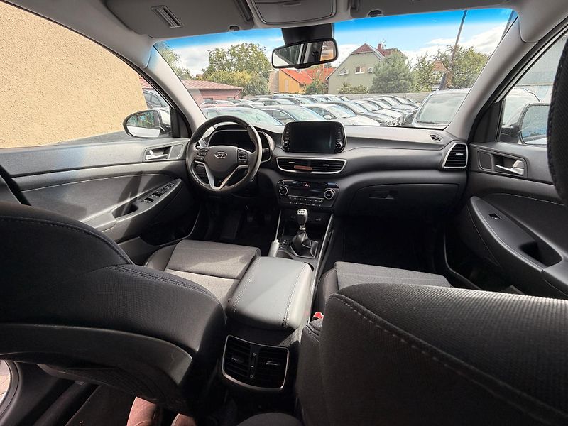 Hyundai Tucson 1.6-1MAJ-TOP STAV-PRAV.SERVIS - fotka 12 z 35