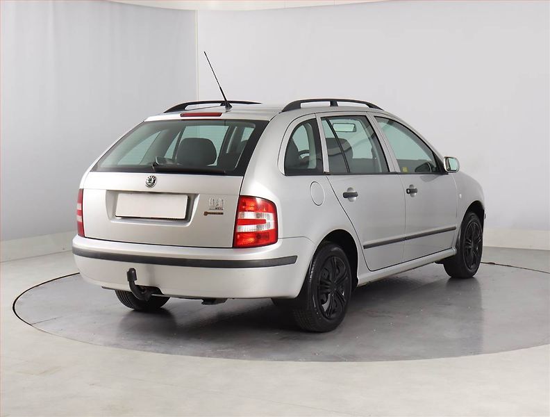 Škoda Fabia (2006) 1.2 12V, Serv.kniha, Tažné - fotka 5 z 16