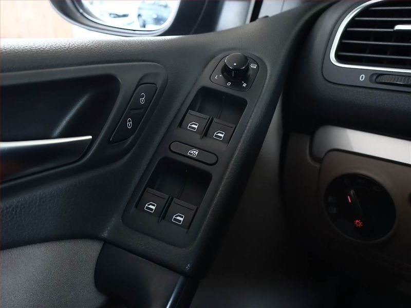 Volkswagen Golf (2010) Comfortline 1.2 TSI - fotka 13 z 14