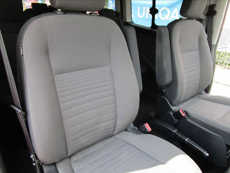 Ford Tourneo Custom 2.0TDCi L2 Titanium, 8 míst - fotka 21 z 57