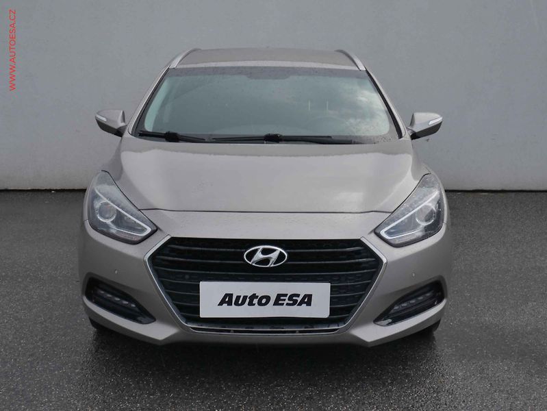 Hyundai i40 (2016) 1.7 CRDi, ČR, servis.kniha - fotka 2 z 14