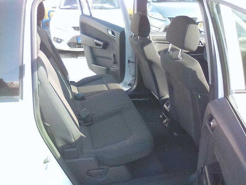 Opel Zafira (2009) 1.6i 16V, 7míst, 2.majitel - fotka 24 z 29