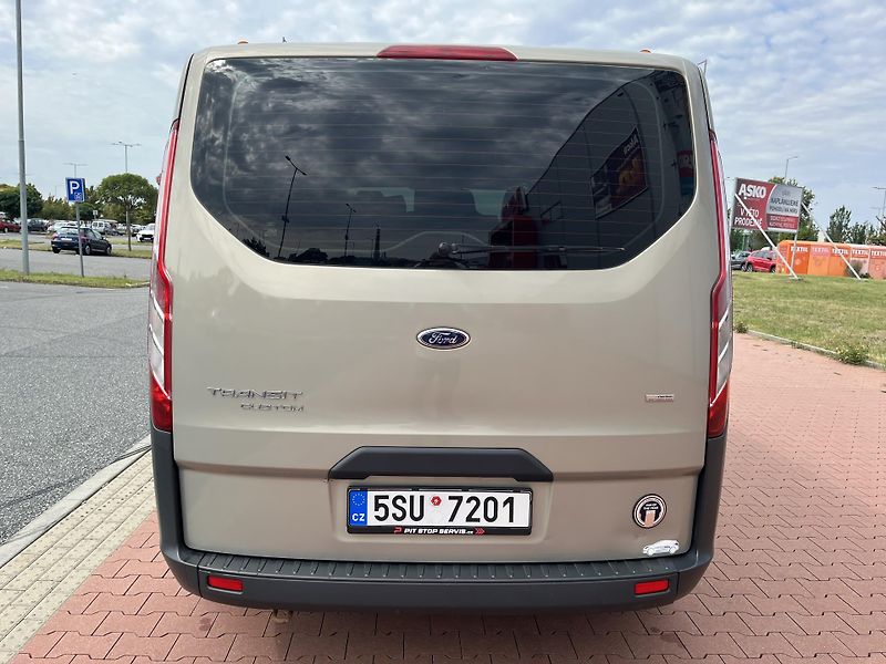Ford Transit Custom 2.2 TDCi 9 míst - fotka 6 z 27