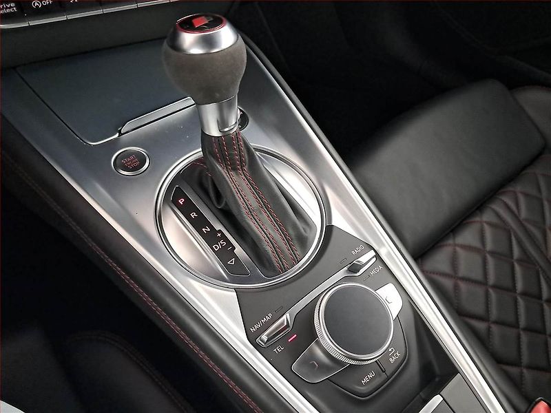 Audi TT (2021) S-Line 45 TFSI - fotka 13 z 18