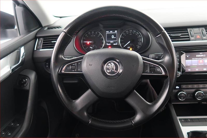 Škoda Octavia (2014) Ambition 1.6 TDI, Navi - fotka 15 z 18