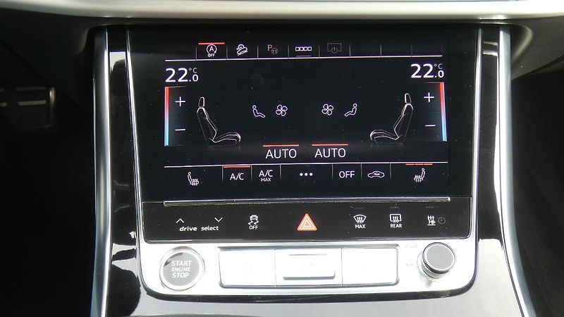 Audi Q8 45 TDi quattro Tiptronic - fotka 18 z 27
