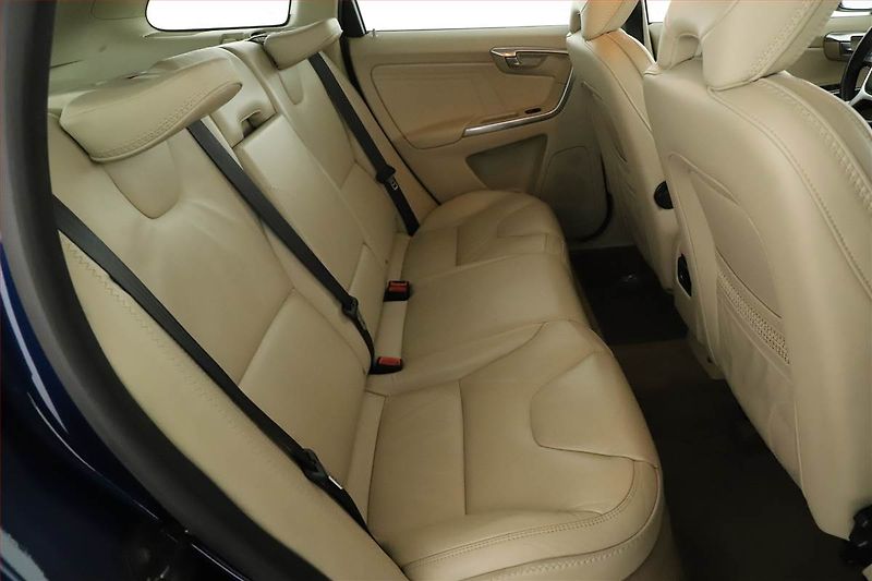 Volvo XC60 (2012) D4, Automat, Tempomat - fotka 7 z 17