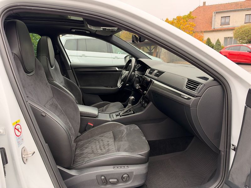 Škoda Superb (2021) Sportline 2.0 TSI 4x4 DSG - fotka 30 z 39