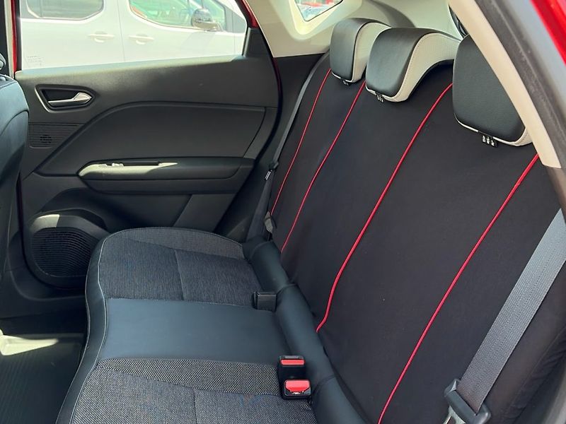 Renault Captur (2021) 1,0 TCe INTENSE - fotka 9 z 22