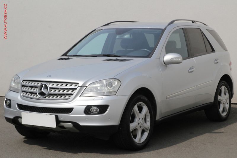 Mercedes-Benz Třídy M (2006) 3.0 CDI ML 280 CDI 4-MATIC - fotka 3 z 3