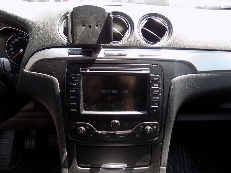 Ford S-MAX 2,0 TDCI 103 KW VÝHŘEV, TAŽNÉ - fotka 30 z 41