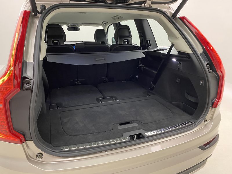 Volvo XC90 T8 AWD RECHARGE PLUS DARK CZ - fotka 5 z 73