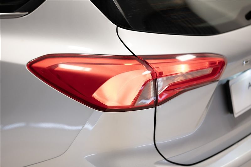 Ford Focus 1,5 TDCi NAVI VÝHŘEV VOLANTU - fotka 23 z 23