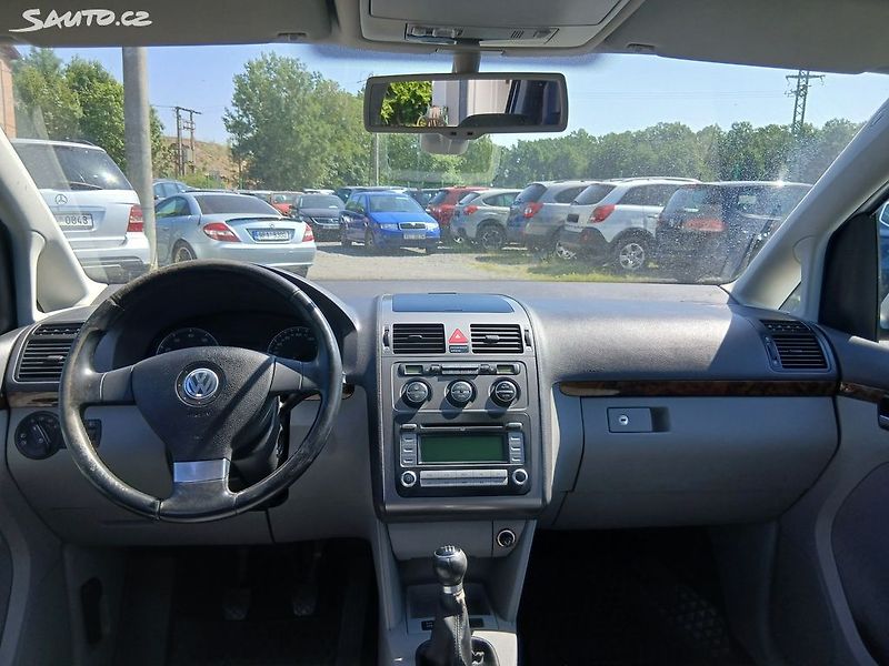 Volkswagen Touran 1.4 TSI, ALU, - fotka 21 z 30