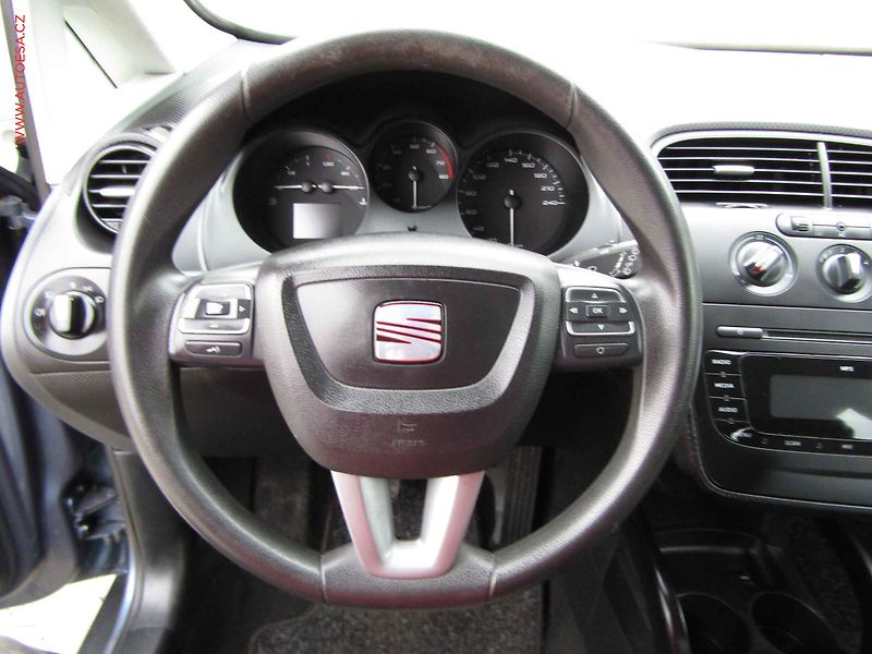Seat Altea (2010) 1.4 TSi, 1.maj, AC, výhřev - fotka 15 z 17