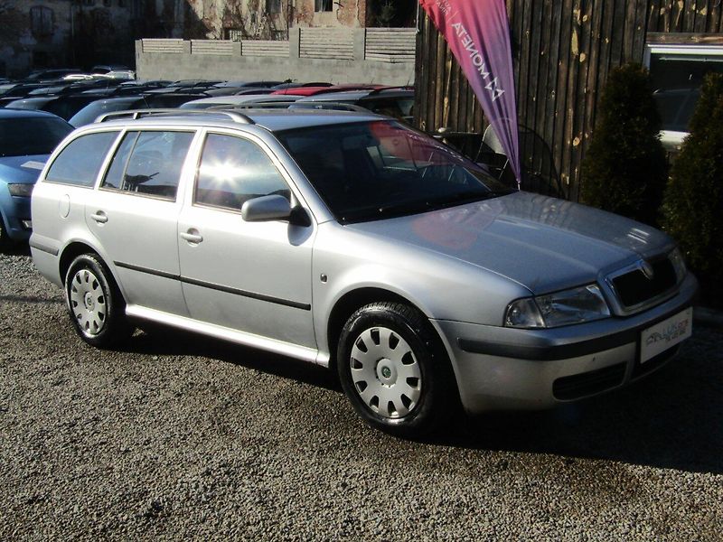 Škoda Octavia (2009) 1.9 TDI 74kW  BEZ KOROZE - fotka 7 z 33