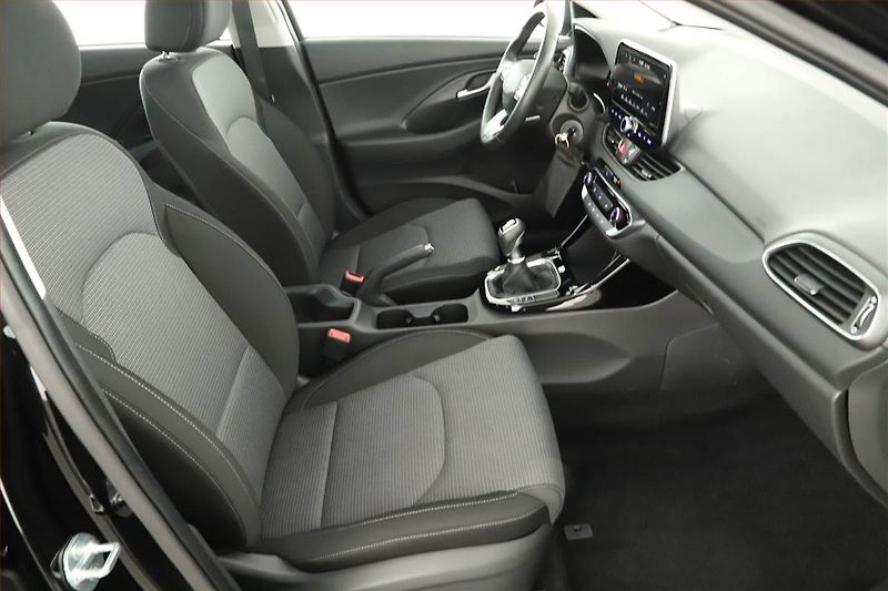 Hyundai i30 (2025) 1.0 T-GDI, Comfort, Navigace - fotka 7 z 14