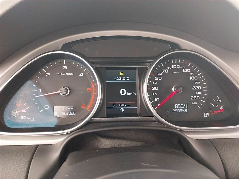 Audi Q7 (2011) 3.0 TDI, 4X4, Automat, 7 míst - fotka 11 z 25