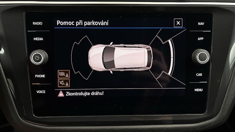 Volkswagen Tiguan Allspace 2.0 TDI DSG 4MOTION R-Line - fotka 12 z 30