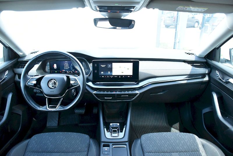 Škoda Octavia (2023) Style Plus 1.5 eTSI DSG - fotka 14 z 34