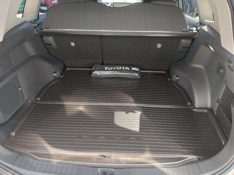 Toyota RAV4 (2026) 2.5 FHEV 4X4 Comfort Business - fotka 7 z 12