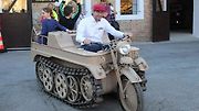 Jednou z atrakcí byl i historický pásový motocykl