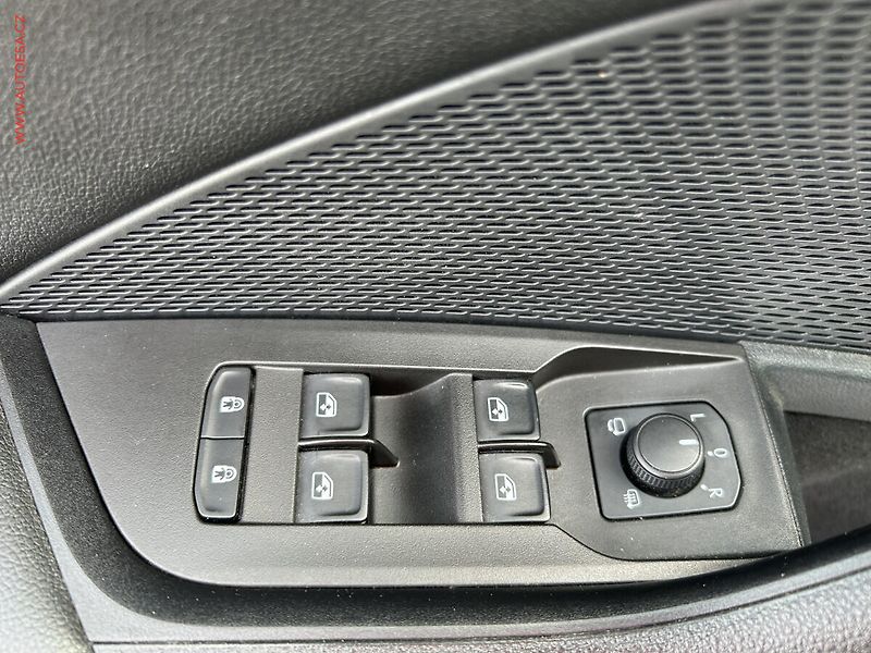 Škoda Octavia (2021) 2.0 TDi, ČR, Style, TZ, +pneu - fotka 11 z 17