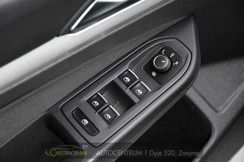 Volkswagen Golf 2.0TDi LED ACC 1M ČR  - fotka 26 z 52