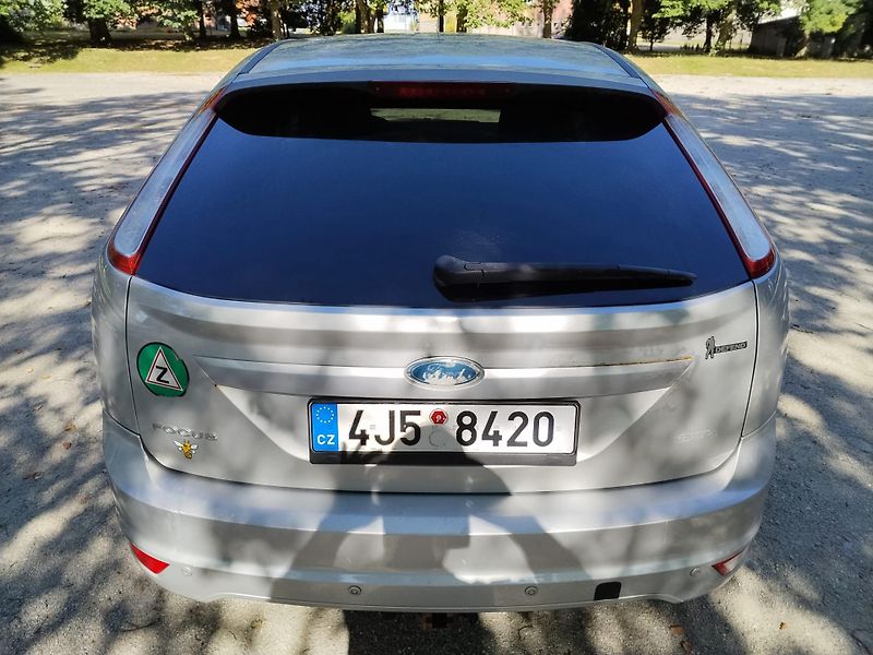 Ford Focus (2008) s bohatým příslušenstvím - fotka 5 z 13