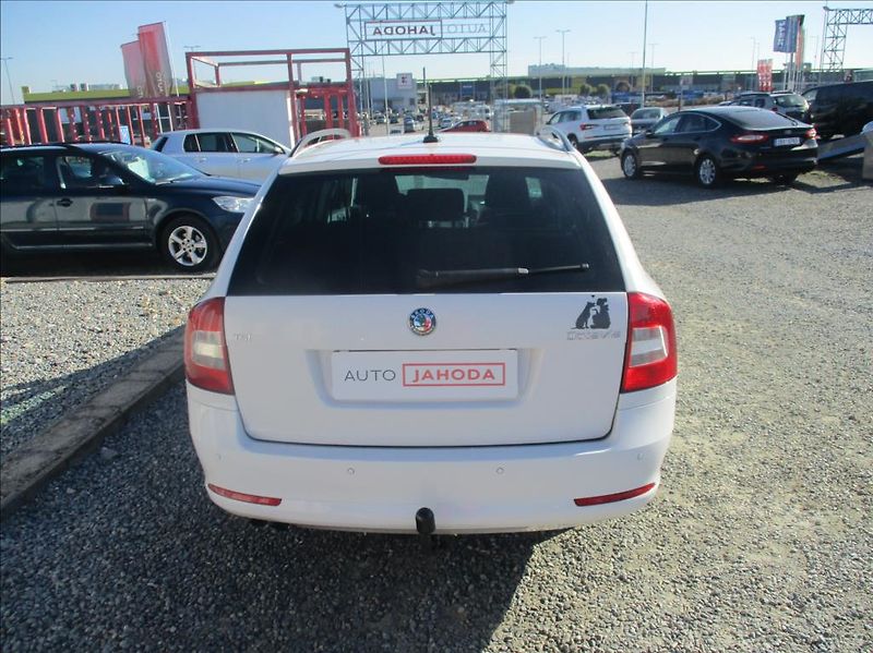 Škoda Octavia 1,4 TSi, Navi,aut.klima,servis - fotka 7 z 45