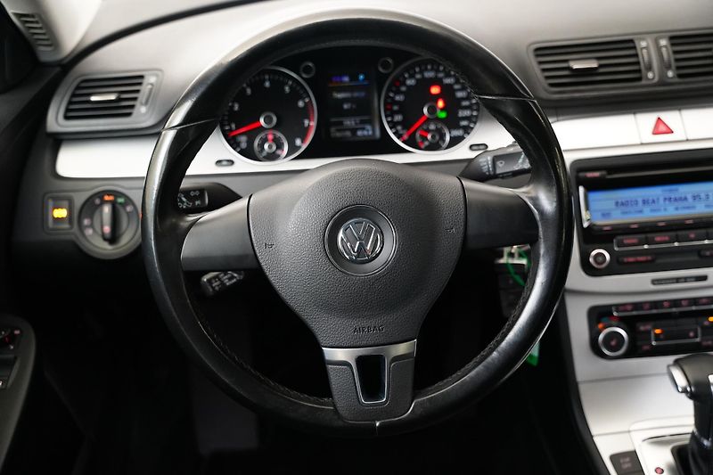 Volkswagen Passat - fotka 16 z 23