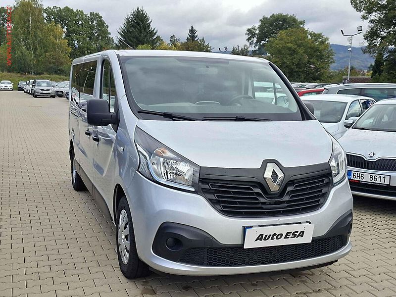 Renault Trafic (2019) 1.6dCi L2 9míst, 2.maj, AC - fotografie inzerátu