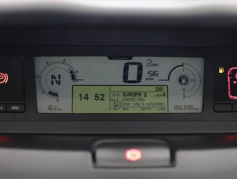 Citroën C4 Picasso (2011) 1.6 HDi, Automat, Serv.kniha - fotka 9 z 15