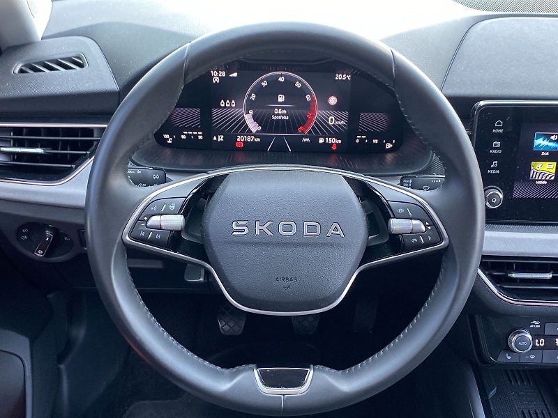 Škoda Scala (2025) 1.0 TSI Top Selection - fotka 6 z 33
