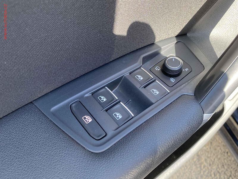 Volkswagen Tiguan (2016) 2.0 TDi, Highline, LED, TZ - fotka 13 z 19