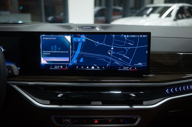 BMW X5 (2025) M30xD NEZÁVISLÉ MASÁŽE VZDUCH  - fotka 34 z 54
