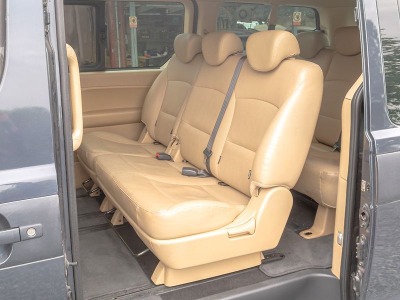 Hyundai H 1 (2015) ČR 2.5D 125KW mat – 8 SEDADEL - fotka 38 z 48