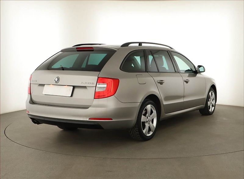 Škoda Superb (2015) 2.0 TDI, Serv.kniha, Bi-Xenony - fotka 5 z 15