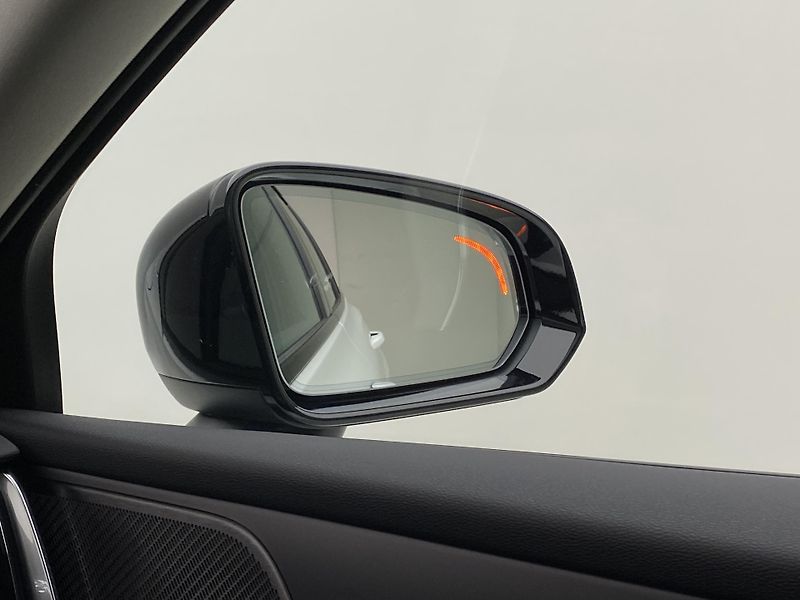 Volvo V60 (2026) T6 AWD Plug-in DARK PLUS - fotka 31 z 64