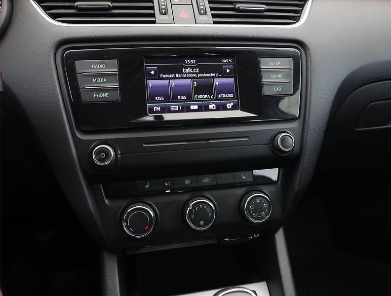 Škoda Octavia (2016) Ambition 2.0 TDI, Tempomat - fotka 9 z 15