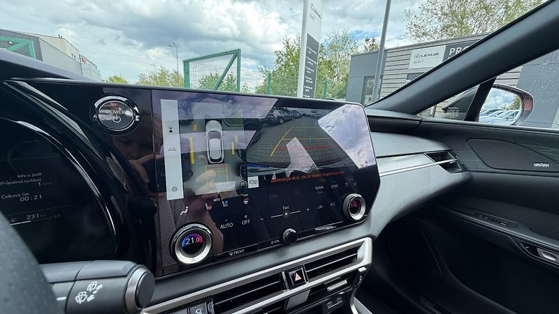 Lexus RX 500h 2,4 HEV F SPORT PLUS PANORAMIC - fotka 16 z 25