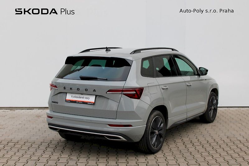 Škoda Karoq (2023) Sportline 1,5 TSI 110kW DSG - fotka 2 z 30