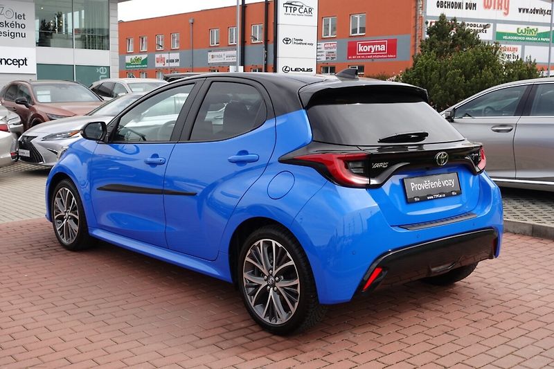 Toyota Yaris HSD Premiere Edition druhá sad - fotka 6 z 38