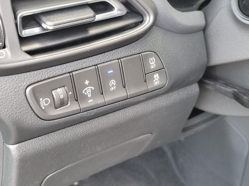 Hyundai i30 (2026) WG 1,0 T-GDI 85kW MT GO CZECH - fotka 17 z 28