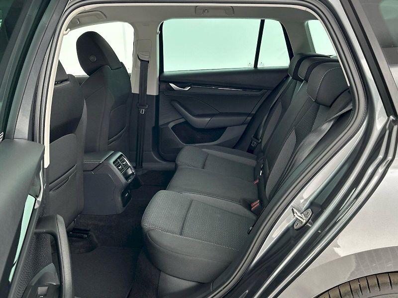 Škoda Octavia (2025) Combi 1.5TSI 110kW Selection - fotka 8 z 28