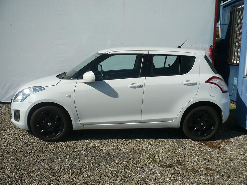 Suzuki Swift 1.2i 69Kw Klimatizace - fotka 4 z 25