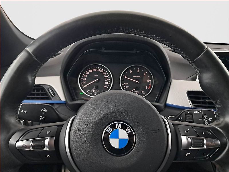 BMW X1 (2017) xDrive18d, Automat, Serv.kniha - fotka 18 z 19