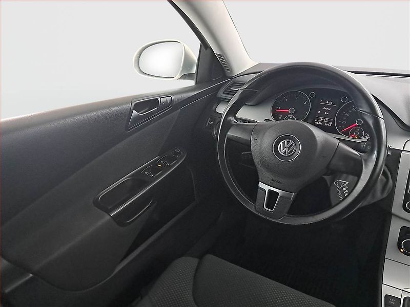 Volkswagen Passat (2010) 1.6 TDI, Serv.kniha, Navi - fotka 7 z 16