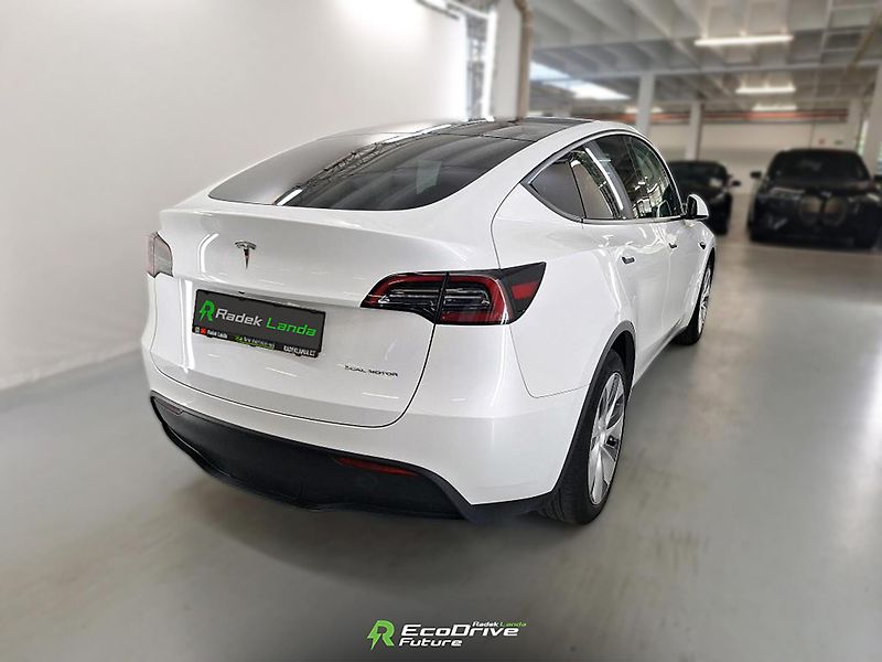 Tesla Model Y (2023) Long Range AWD - fotka 5 z 7