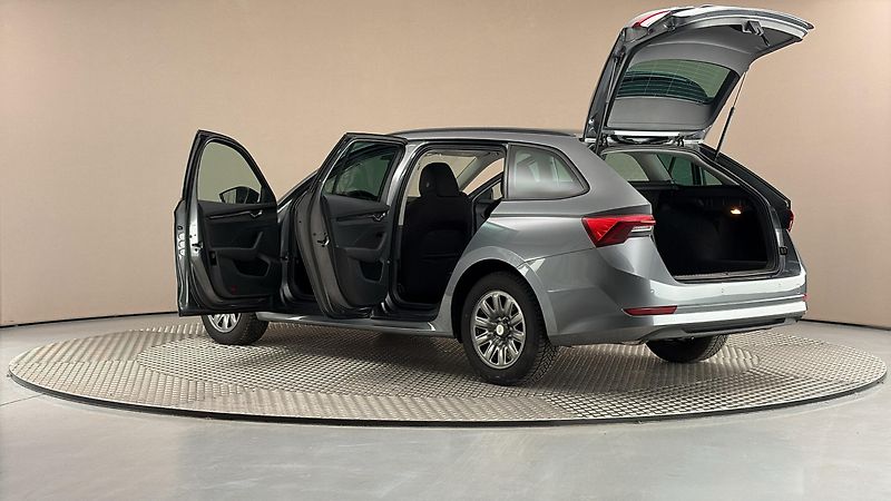 Škoda Octavia 2.0 TDI Ambition Combi - fotka 7 z 27